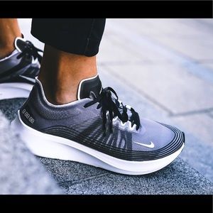 Nike Zoom Fly SP size Men US 8.5 Black/lLight Bone